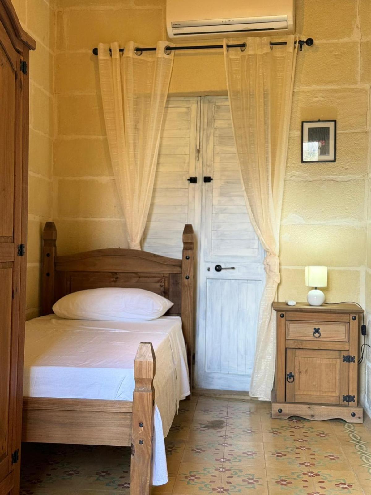 Tal-Kaptan Guest House Victoria Exterior photo
